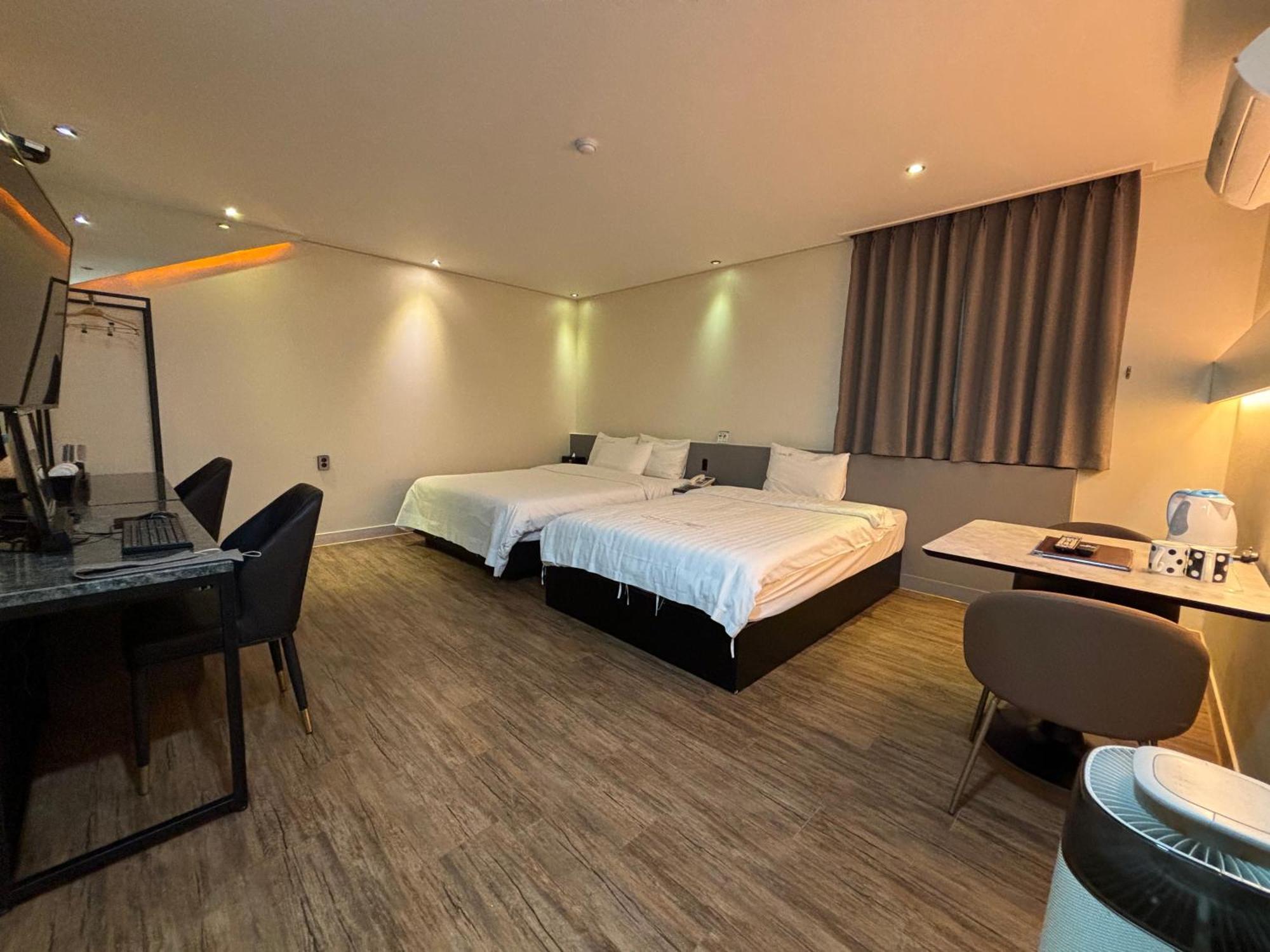 Cheonan K Hotel Экстерьер фото
