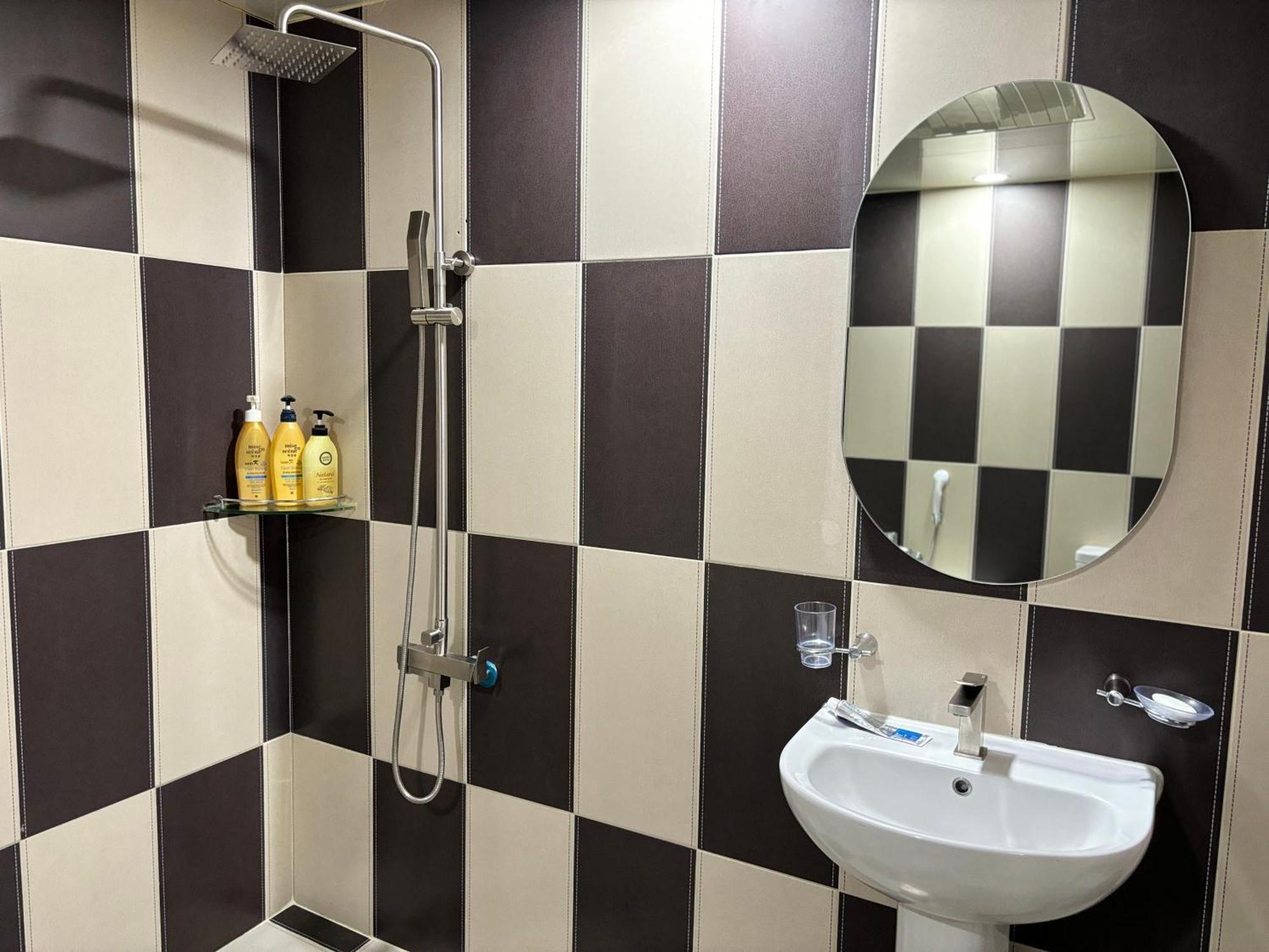 Cheonan K Hotel Экстерьер фото